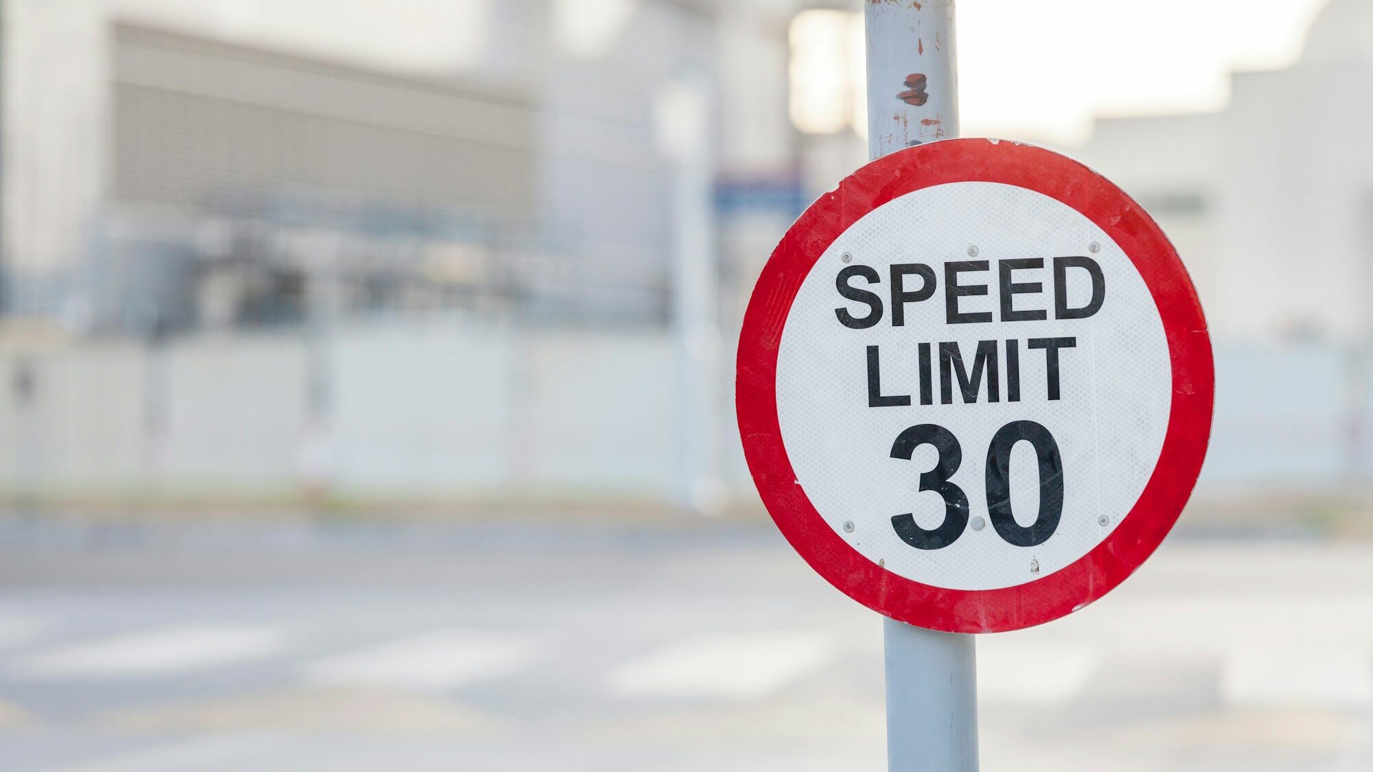 Road sign ‘Speed limit 30’